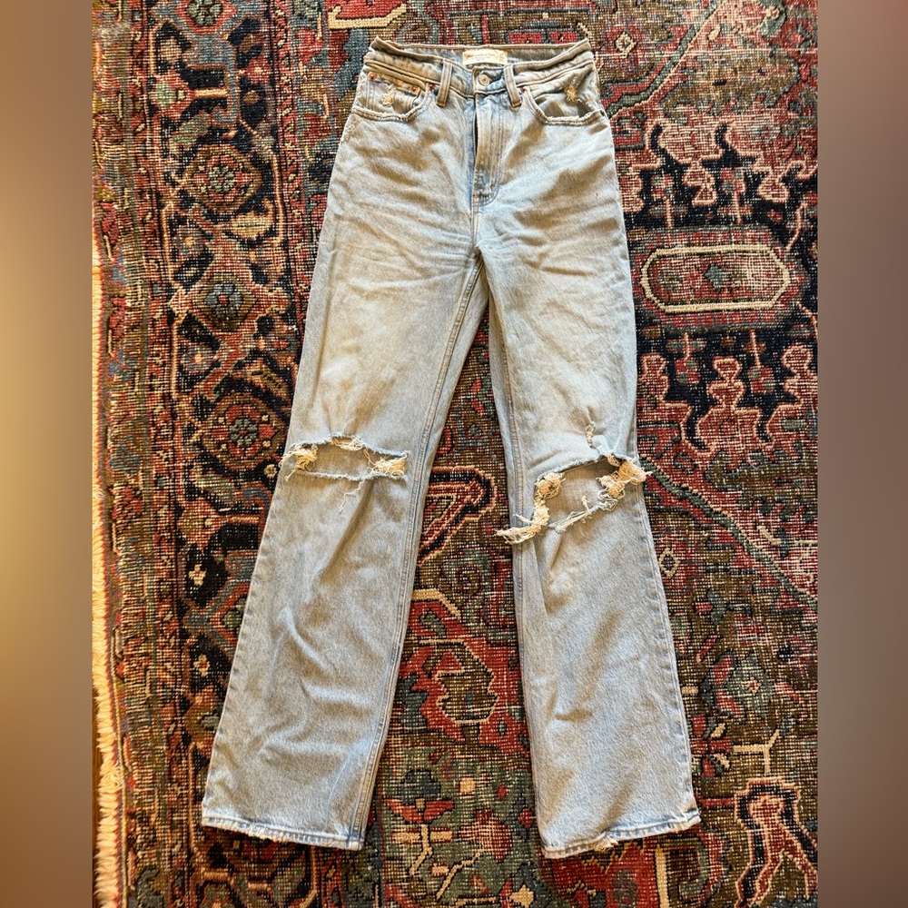 *SOLD* Ultra High Rise 90s Relaxed Jeans - Picture 3 of 6